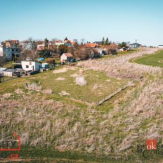 Prodej stavební parcely 1065 m² Pňovany