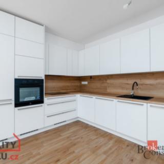 Pronájem bytu 2+kk 65 m² Plzeň Jižní Předměstí, Měděná