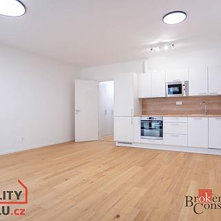 Pronájem bytu 1+kk, garsoniery 37 m² Brno