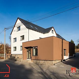 Pronájem bytu 2+kk 43 m² Velké Hoštice, Mírová