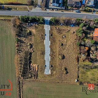 Prodej stavební parcely 813 m&sup2; Dobřenice