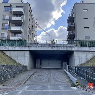 Prodej parkovacího místa 12 m² Praha Hloubětín, Modrého