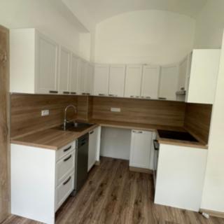 Pronájem bytu 1+kk a garsoniéry 34 m² Bruntál, Ruská