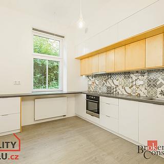 Pronájem bytu 2+1 74 m² Liberec I-Staré Město, Sokolská