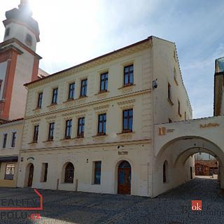 Pronájem bytu 2+1 61 m&sup2; Chomutov