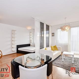 Pronájem bytu 1+kk a garsoniéry 49 m² Praha Libeň, Matějkova