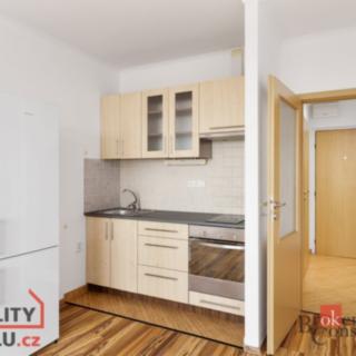 Prodej bytu 1+kk a garsoniéry 31 m² Praha Letňany, Místecká