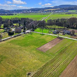 Prodej stavební parcely 1 217 m² Štíty