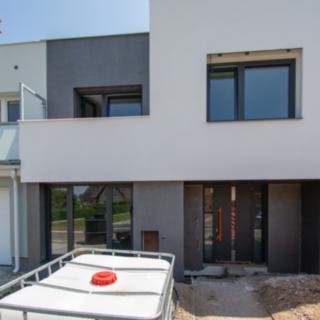 Prodej rodinného domu 132 m² Hradec Králové Plotiště nad Labem, Zahrádkářská