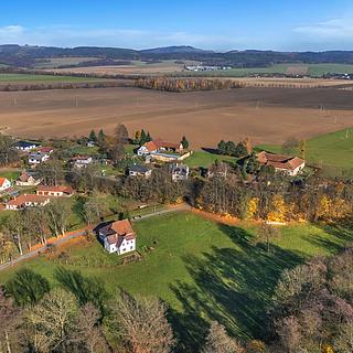 Prodej stavební parcely 1 300 m² Žichlínek