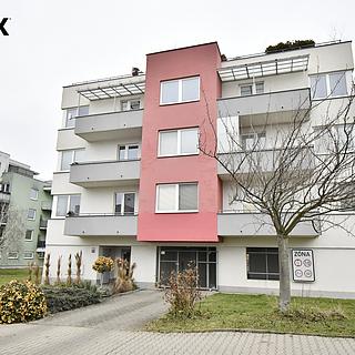 Pronájem parkovacího místa 13 m² Hradec Králové Třebeš, Svatojánská