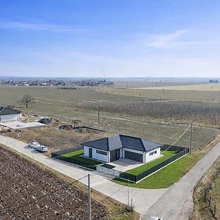 Prodej stavební parcely 839 m&sup2; Hvozdnice