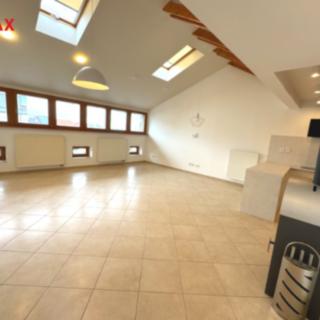Pronájem bytu 4+1 110 m² Lanškroun -Vnitřní Město, nám. J. M. Marků