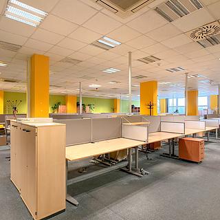 Pronájem kanceláře 416 m&sup2; Pardubice