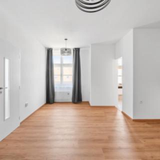 Prodej bytu 3+kk 37 m² Hradec Králové, Klumparova