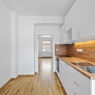 Pronájem bytu 2+1 55 m² Praha