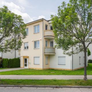 Prodej bytu 3+1 69 m² Holice