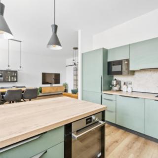 Prodej bytu 3+kk 82 m² Hradec Králové, Resslova