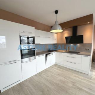Pronájem bytu 2+kk 66 m² Praha