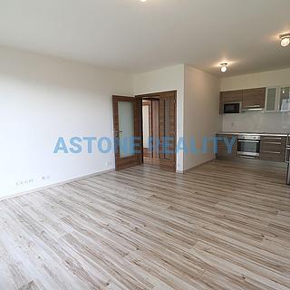 Pronájem bytu 2+kk 60 m² Praha Vysočany, Sousedíkova