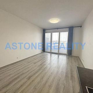 Pronájem bytu 1+kk a garsoniéry 34 m² Praha Letňany, Hlučkova