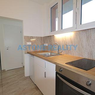 Pronájem bytu 2+kk 43 m² Praha