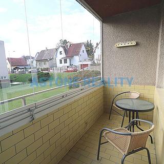 Pronájem bytu 3+1 84 m² Praha