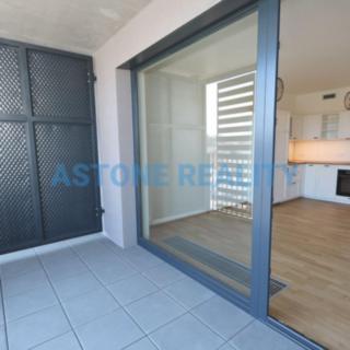 Pronájem bytu 1+kk a garsoniéry 40 m² Praha Modřany, Mezi vodami