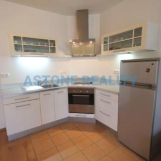 Pronájem bytu 1+kk a garsoniéry 37 m² Praha Zličín, Vřesovická