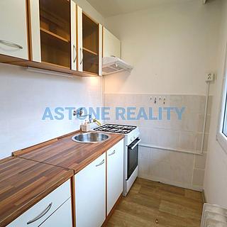 Pronájem bytu 1+1 39 m&sup2; Praha