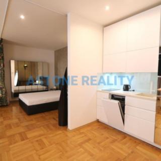 Pronájem bytu 1+kk a garsoniéry 54 m² Praha Vyšehrad, Neklanova