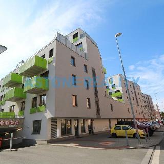 Pronájem bytu 2+kk 67 m² Praha Strašnice, U hranic