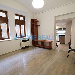 Prodej bytu 1+1 33 m² Praha Smíchov, Tomáškova