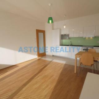 Pronájem bytu 2+kk 64 m² Praha