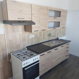 Pronájem bytu 3+1 80 m² Luká