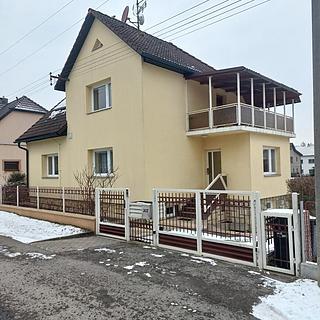 Prodej rodinného domu 240 m² Poličná