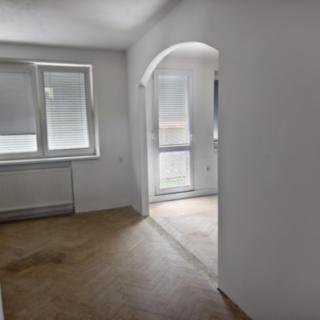 Prodej bytu 3+1 70 m² Rousínov