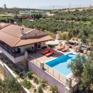 Prodej rodinného domu, 243m²