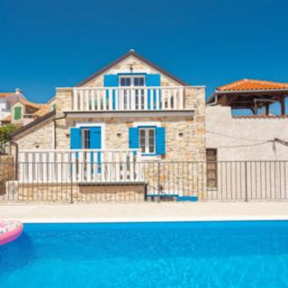 Prodej rodinného domu, 137m²