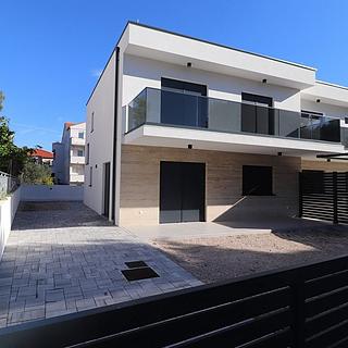 Prodej rodinného domu, 160m²