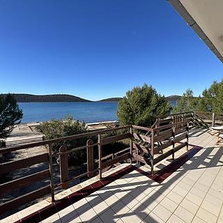 Prodej rodinného domu, 231m²