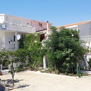 Prodej rodinného domu, 330m²