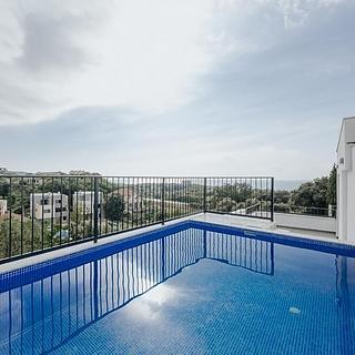 Prodej rodinného domu, 166m²