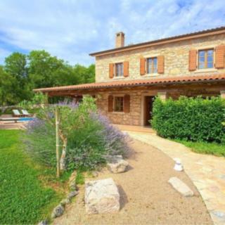 Prodej rodinného domu, 160m²