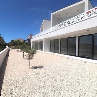 Prodej rodinného domu, 199m²