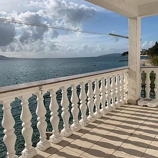 Prodej rodinného domu, 196m²