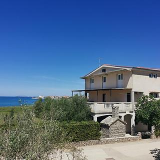 Prodej rodinného domu, 678m²