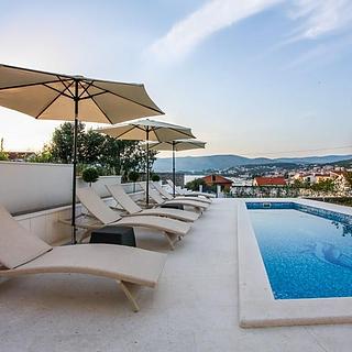 Prodej rodinného domu, 200m²