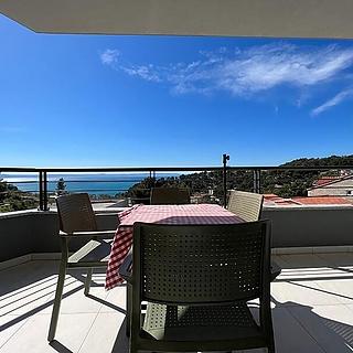 Prodej rodinného domu, 291m²