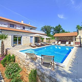 Prodej rodinného domu, 185m²